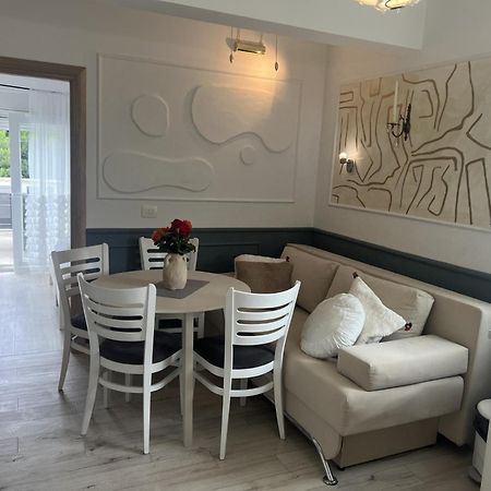 By The Sea Apartment Kastela Luaran gambar