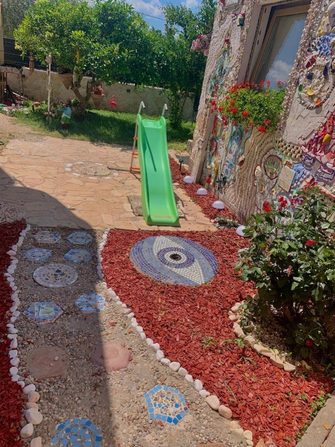 By The Sea Apartment Kastela Luaran gambar