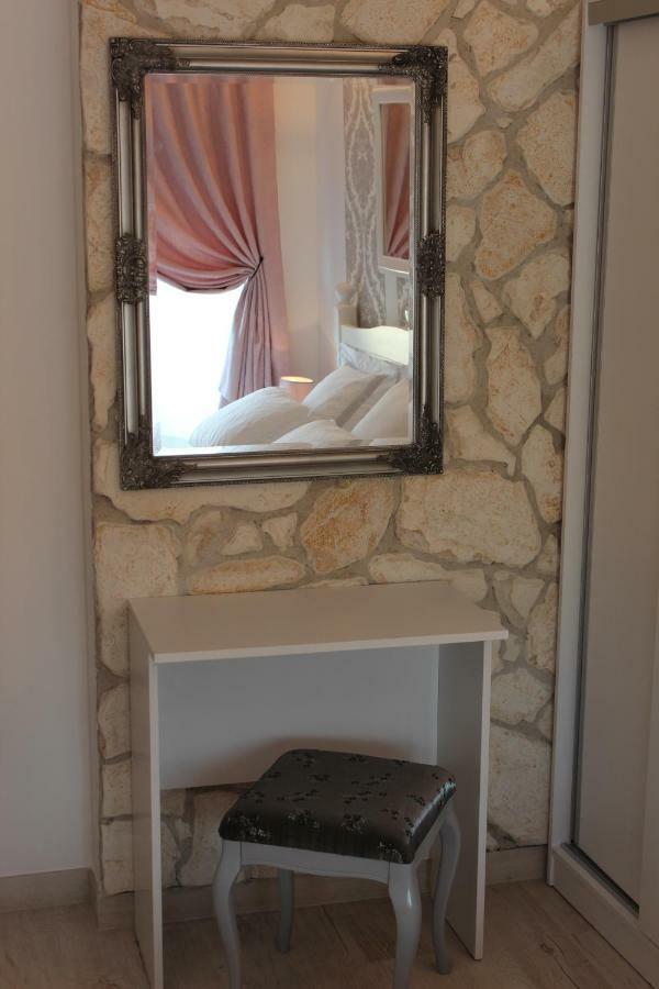 By The Sea Apartment Kastela Luaran gambar