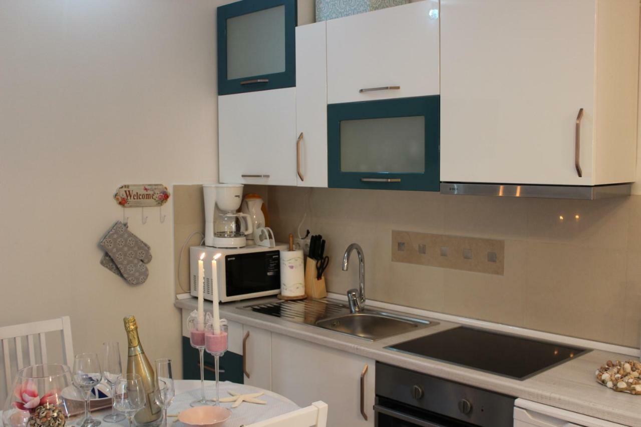 By The Sea Apartment Kastela Luaran gambar