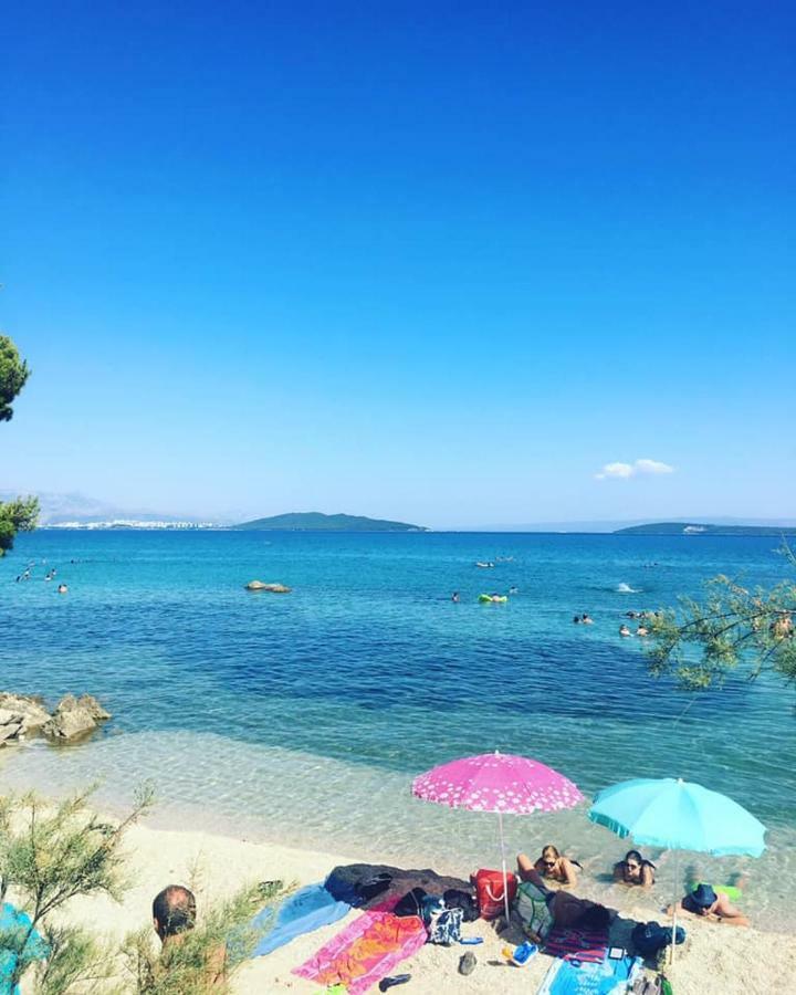By The Sea Apartment Kastela Luaran gambar